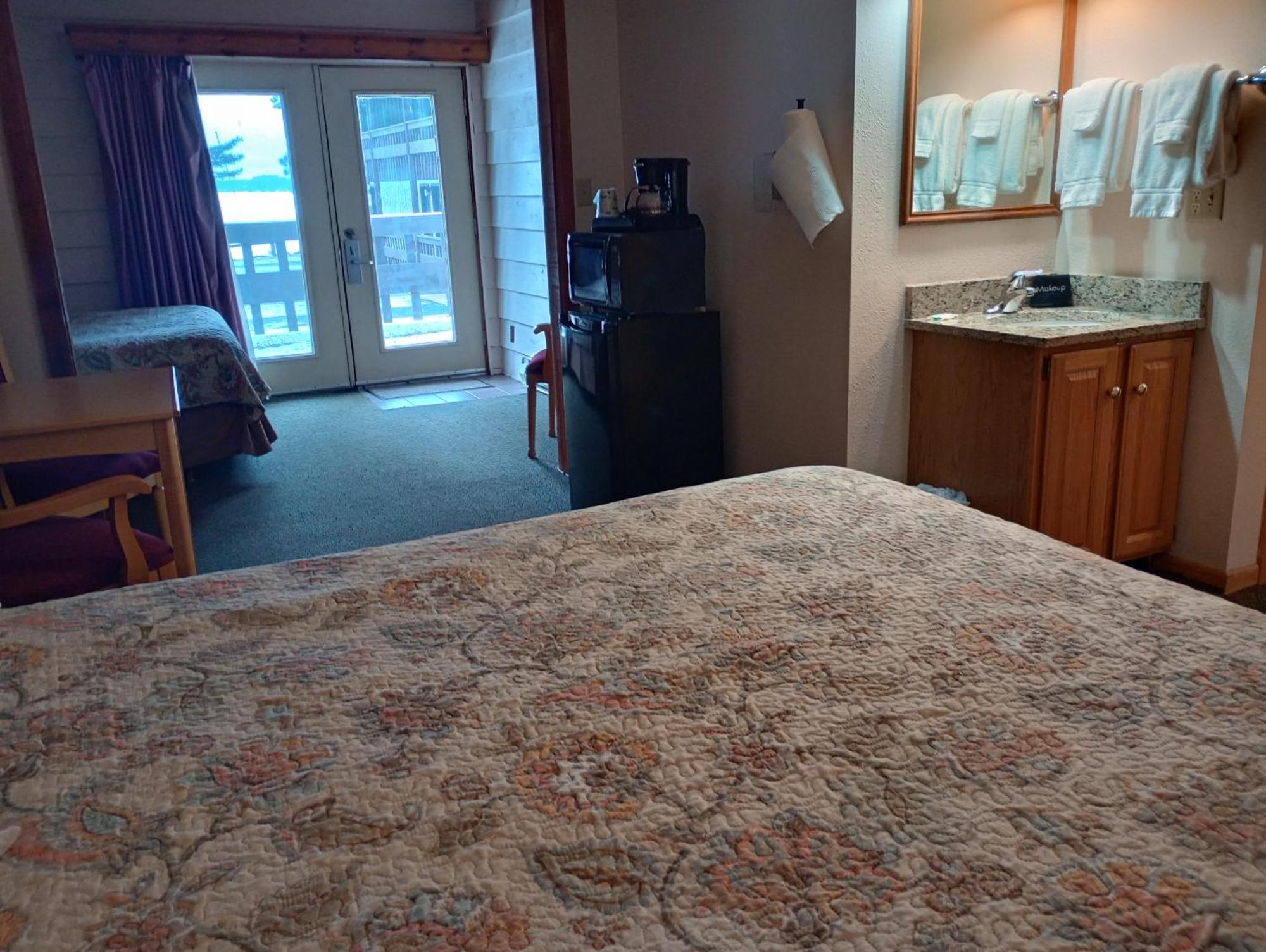 Hotel Centerstone Lake-aire 2*