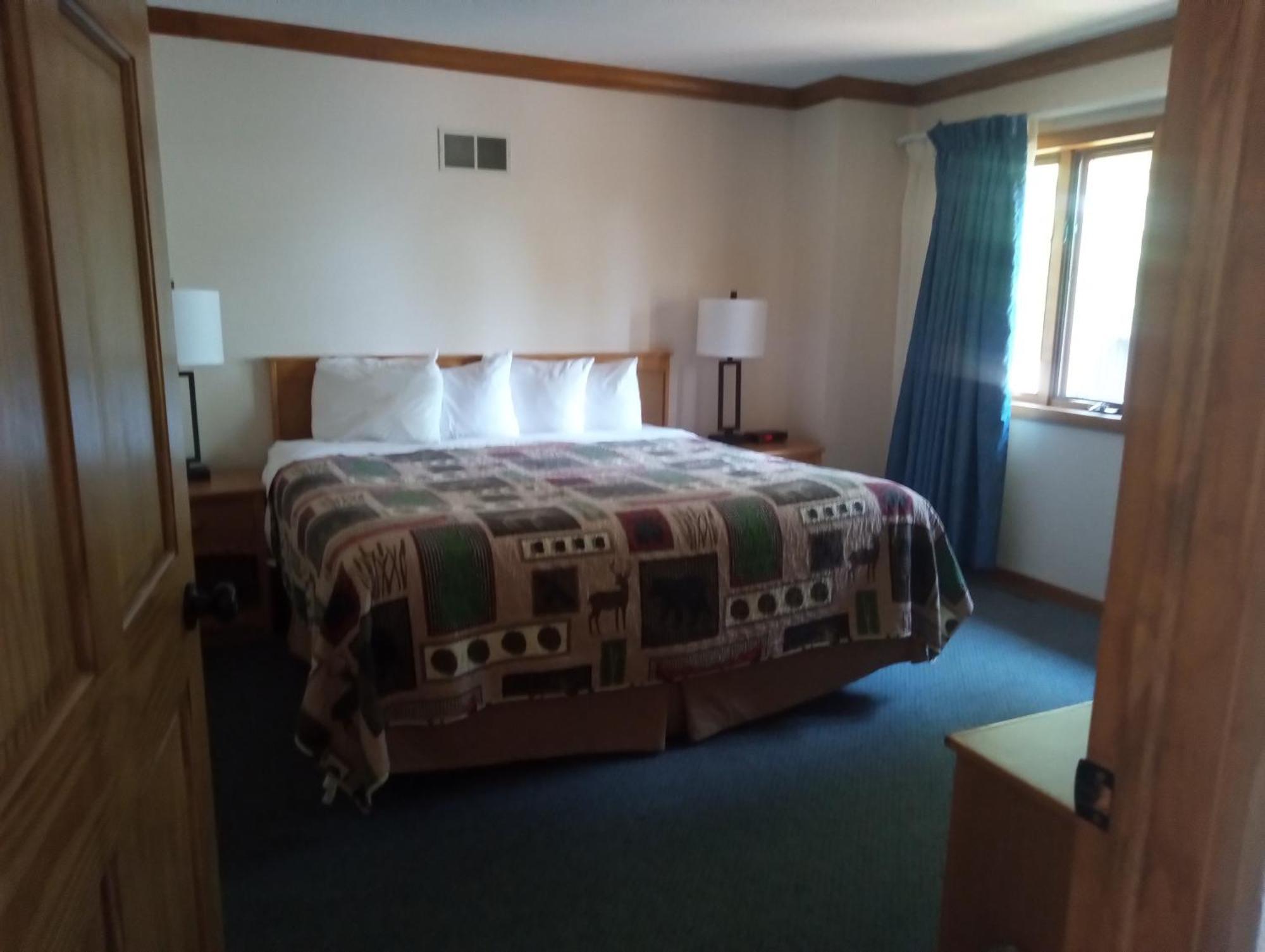 Hotel Centerstone Lake-aire 2*