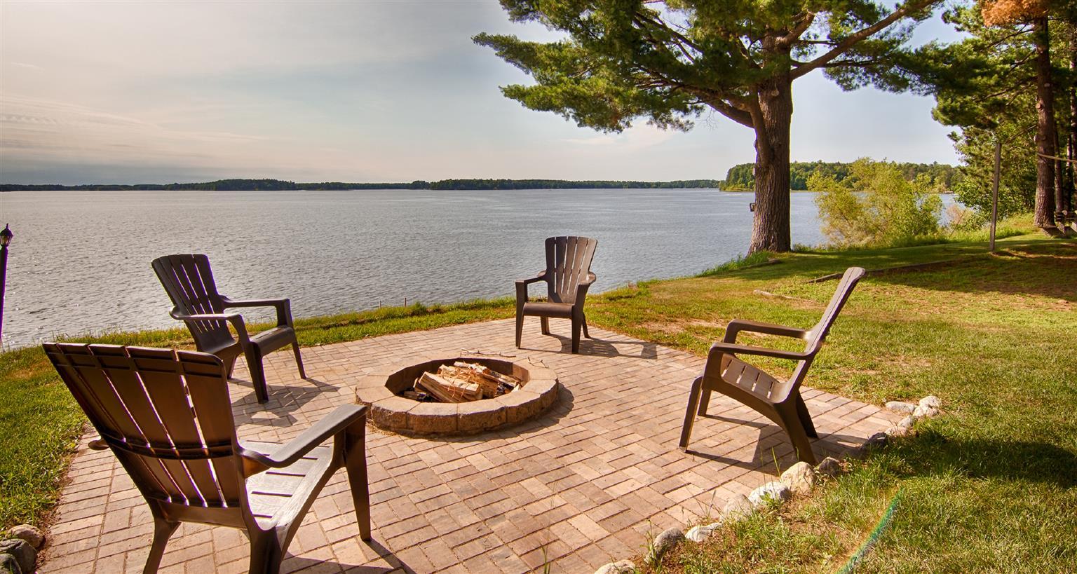 Centerstone Lake-aire 2*