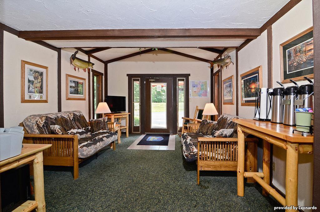 Centerstone Lake-aire Hotel 2*