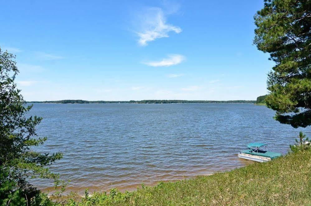 Hotel Centerstone Lake-aire 2*
