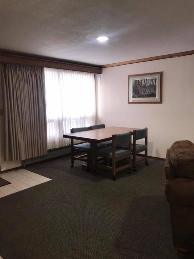 Hotel Centerstone Lake-aire 2*